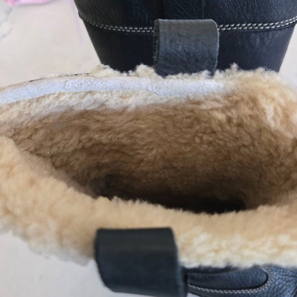 Women's Clarks Black Waterproof Winter Boots with Faux Shearling Lining Size 8 - Picture 15 of 15